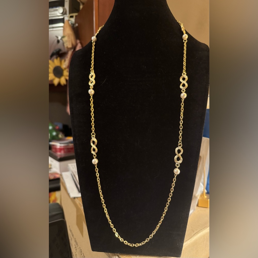 Vintage Made in Korean Gold Tone Chain Simulated Pearls Necklace NWT